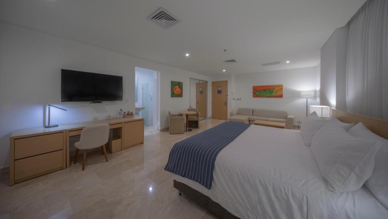 Hotel Dann Carlton Barranquilla Y Centro De Convenciones ภายนอก รูปภาพ A room at the hotel